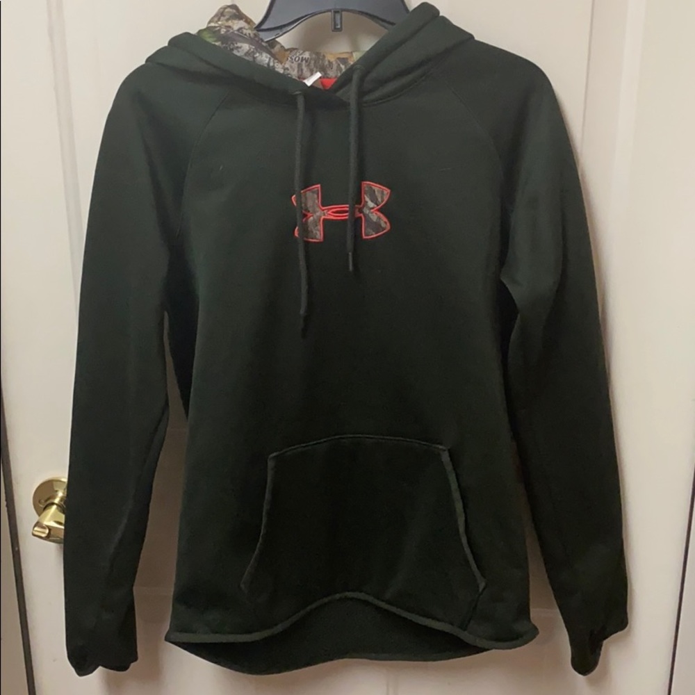 Under Armour Sweatshirt